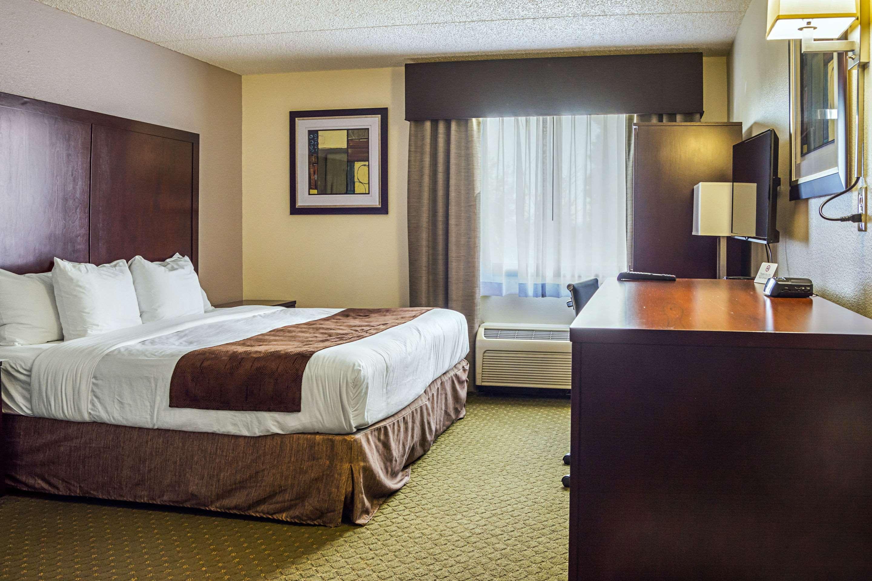 Quality Inn & Suites Clackamas - Portland Exterior photo