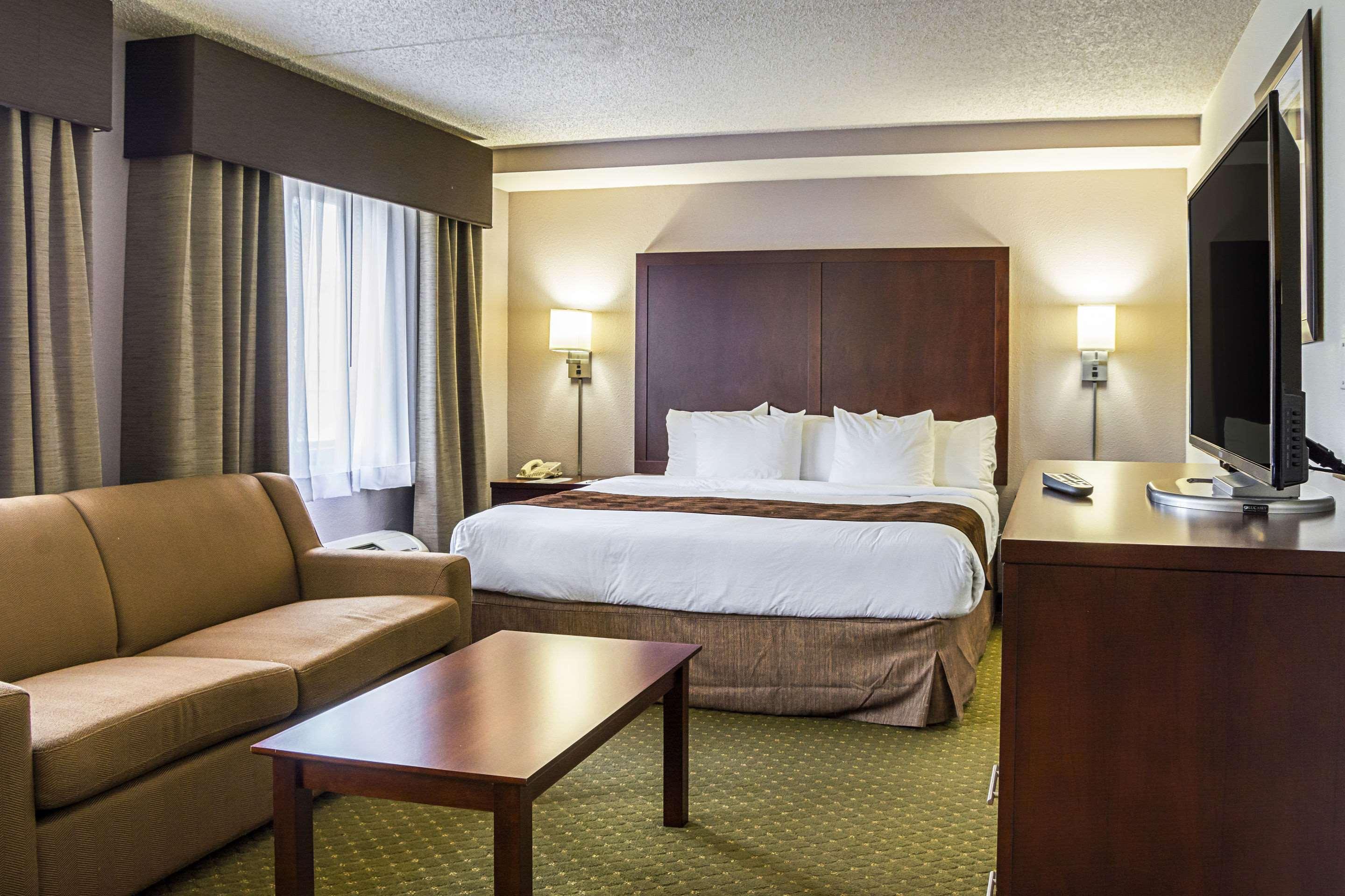 Quality Inn & Suites Clackamas - Portland Exterior photo